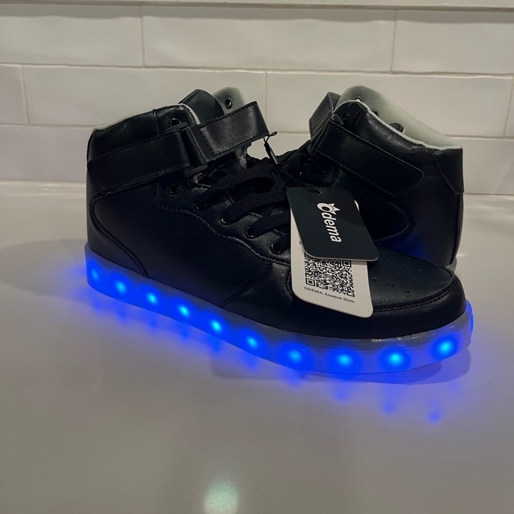 Light-up adult high top shoes